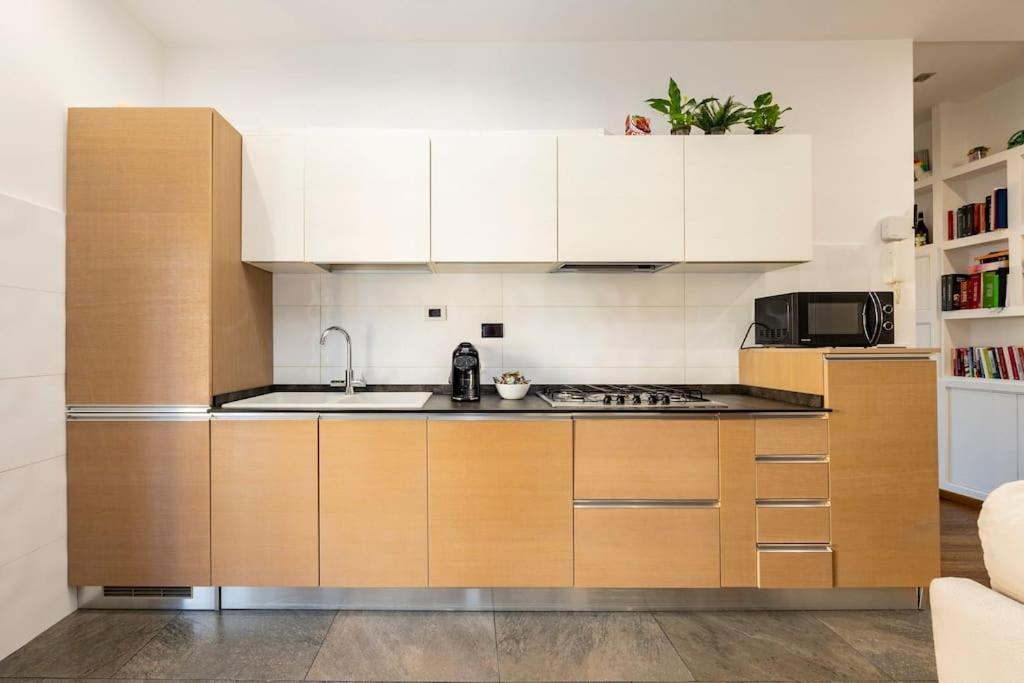 Stylish Apartment Rome Air Conditionig Wifi Tv 50 Metro 4 Minutes Away Roma Exterior foto